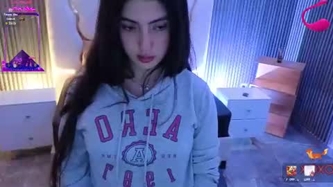 Snapshot of dahia_tay chatting on 06-20-26, 03:31 dahia online show from 06-20-26, 03:31