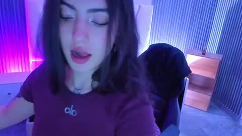 Snapshot of dahia_tay chatting on 06-24-26, 03:38 dahia online show from 06-24-26, 03:38