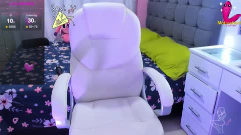 Snapshot of dahian_carter chatting on 01-07-25, 11:58 Dahian  online show from 01-07-25, 11:58