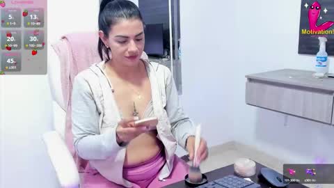 Snapshot of dahian_carter chatting on 09-26-25, 12:53 Dahian  online show from 09-26-25, 12:53