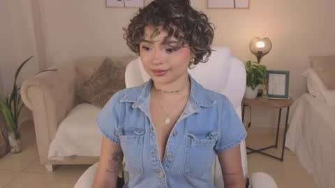 Snapshot of dahiana_walcott chatting on 05-26-26, 11:01 Dahiann Walcott online show from 05-26-26, 11:01