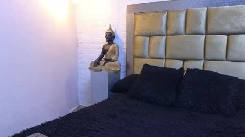 Dahiana online show from 11-28-25, 10:18