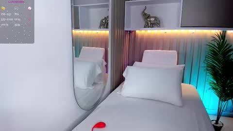 dahianthompson1_ online show from 03-02-26, 08:37