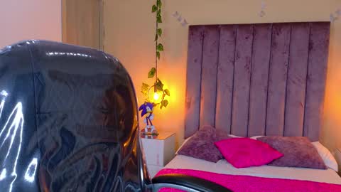 Dahlia online show from 01-15-26, 10:46