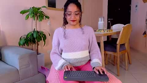 Dahli online show from 04-23-26, 08:44