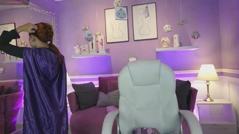 Dahlia Grey online show from 10-30-25, 11:33