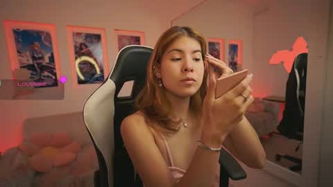 Dahlia Grey online show from 04-27-26, 11:41