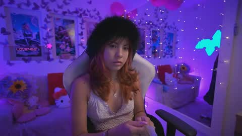Dahlia Grey online show from 05-30-26, 11:40