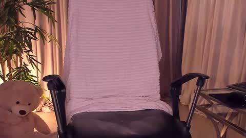 Snapshot of dahraveyne chatting on 09-30-25, 07:02 Deea online show from 09-30-25, 07:02