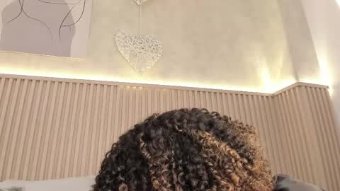 Daiana online show from 04-15-26, 07:58