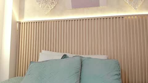 Daiana online show from 04-17-26, 08:34