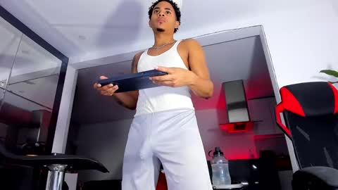 Snapshot of daikokuten_ chatting on 01-20-25, 12:46 daikokuten_ online show from 01-20-25, 12:46