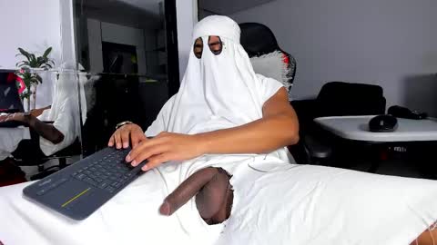 Snapshot of daikokuten_ chatting on 11-01-25, 02:02 daikokuten_ online show from 11-01-25, 02:02