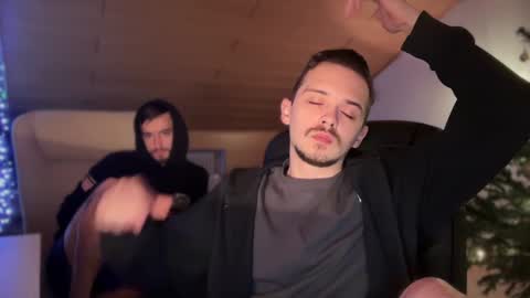 Snapshot of daimon_hall chatting on 01-07-25, 12:55 Daimon online show from 01-07-25, 12:55