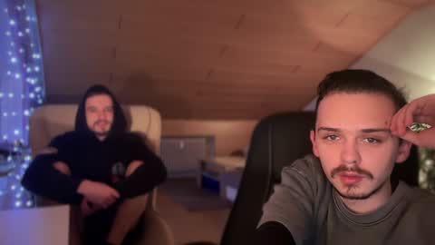 Snapshot of daimon_hall chatting on 01-12-25, 12:49 Daimon online show from 01-12-25, 12:49