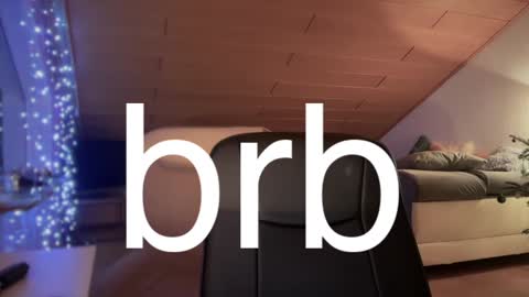 Snapshot of daimon_hall chatting on 01-12-25, 04:00 Daimon online show from 01-12-25, 04:00