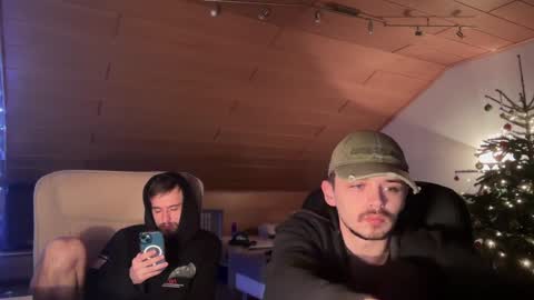 Snapshot of daimon_hall chatting on 01-14-25, 03:32 Daimon online show from 01-14-25, 03:32