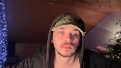 Snapshot of daimon_hall chatting on 01-16-25, 05:00 Daimon online show from 01-16-25, 05:00