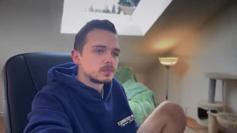 Snapshot of daimon_hall chatting on 03-09-25, 12:09 Daimon online show from 03-09-25, 12:09