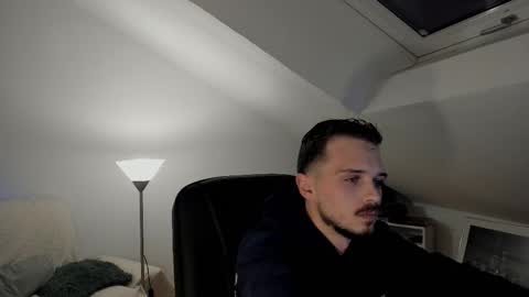 Snapshot of daimon_hall chatting on 09-17-25, 07:04 Daimon online show from 09-17-25, 07:04