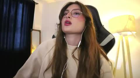 Lauren            online show from 12-02-25, 01:50