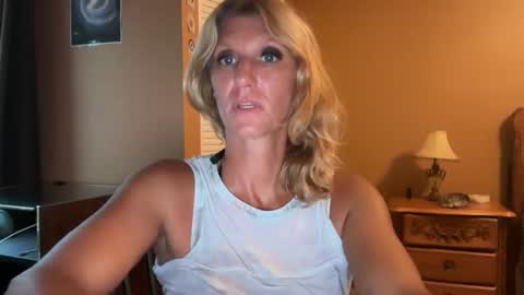 Daisy137 online show from 09-10-25, 04:07