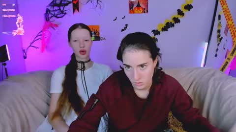 Snapshot of daisy_baby_ chatting on 10-29-25, 08:21 daisy online show from 10-29-25, 08:21