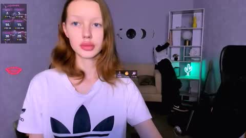 Snapshot of daisy_baby_ chatting on 11-11-25, 08:09 daisy online show from 11-11-25, 08:09