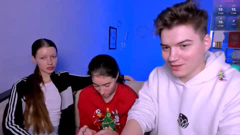 Snapshot of daisy_baby_ chatting on 12-02-25, 08:26 daisy online show from 12-02-25, 08:26