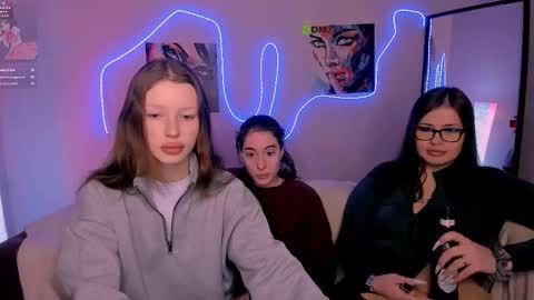 Snapshot of daisy_baby_ chatting on 02-03-26, 08:25 daisy online show from 02-03-26, 08:25