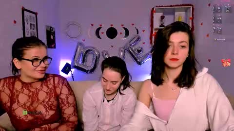 Snapshot of daisy_baby_ chatting on 02-14-26, 08:27 daisy online show from 02-14-26, 08:27