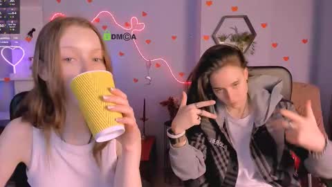 Snapshot of daisy_baby_ chatting on 03-15-26, 08:15 daisy online show from 03-15-26, 08:15