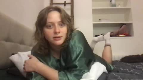 Snapshot of daisy_lately chatting on 12-22-25, 04:48 daisy_lately online show from 12-22-25, 04:48