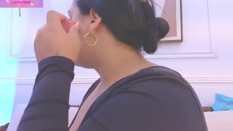 Daisy Price online show from 04-21-26, 10:10