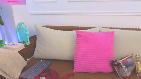Daisy Price online show from 05-26-26, 10:33