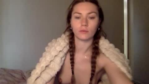 Snapshot of daisycollins1111 chatting on 05-30-26, 05:04 Daisy online show from 05-30-26, 05:04