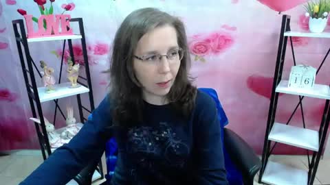 Snapshot of daisyedit chatting on 05-16-26, 07:05 DaisyEdit online show from 05-16-26, 07:05