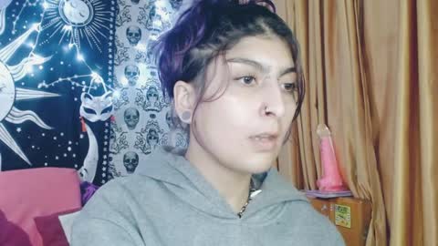    --  -- help me reach 100 hands up  online show from 02-09-25, 03:32