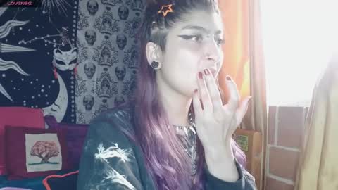    --  -- help me reach 100 hands up  online show from 03-10-25, 10:45