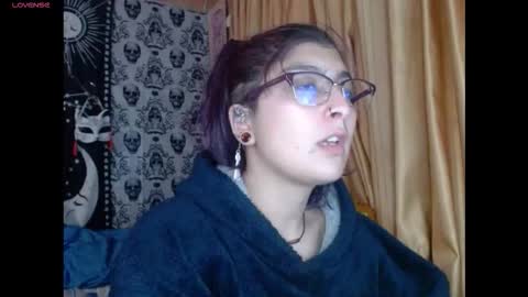    --  -- help me reach 100 hands up  online show from 10-18-25, 06:26