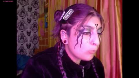    --  -- help me reach 100 hands up  online show from 11-01-25, 05:09