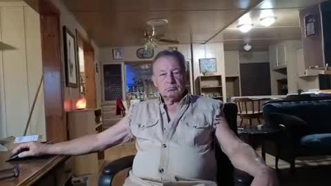 Snapshot of dakit2 chatting on 10-11-25, 02:26 dakit online show from 10-11-25, 02:26