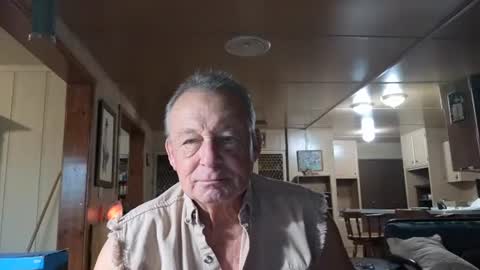 Snapshot of dakit2 chatting on 11-14-25, 03:33 dakit online show from 11-14-25, 03:33