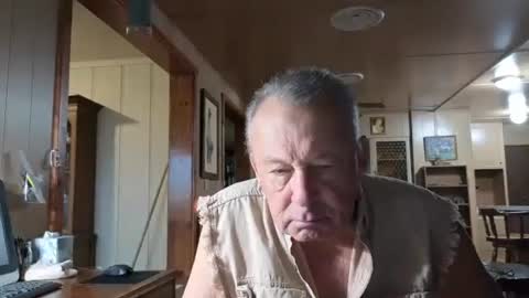 Snapshot of dakit2 chatting on 11-15-25, 03:52 dakit online show from 11-15-25, 03:52