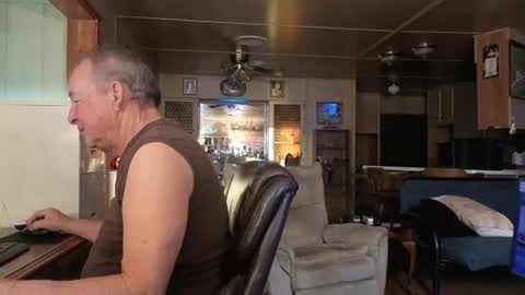 dakit online show from 12-21-25, 03:19