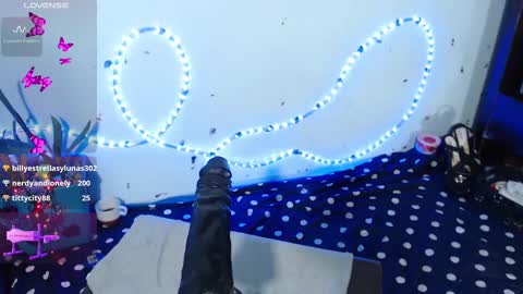 VALENTINA  online show from 03-01-25, 09:18