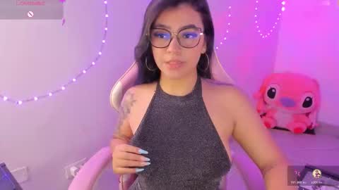 Snapshot of dakoota_luv chatting on 11-06-25, 05:19 dakoota_luv online show from 11-06-25, 05:19