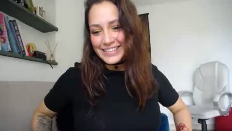 IG  dakotasofiaa online show from 04-02-26, 07:22