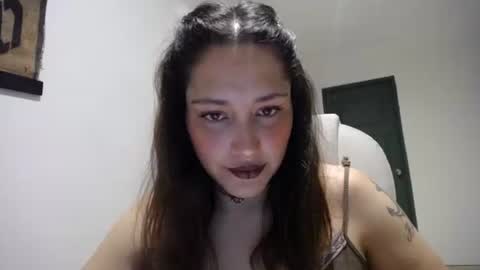 IG  dakotasofiaa online show from 04-29-26, 02:37