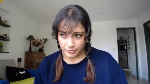 IG  dakotasofiaa online show from 05-26-26, 07:21